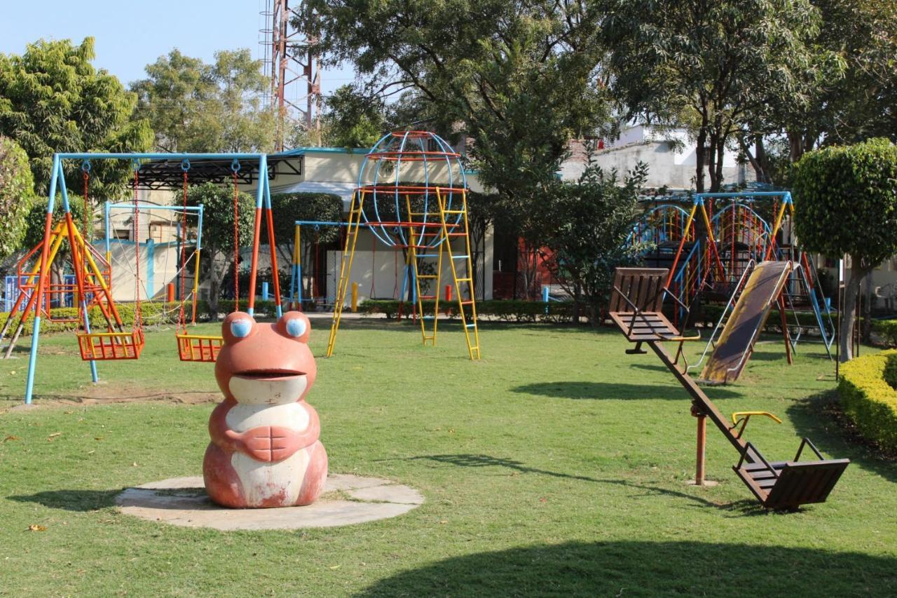 Fun And Food Resort & Holidays Harsola Esterno foto