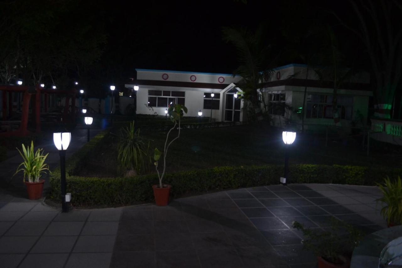 Fun And Food Resort & Holidays Harsola Esterno foto