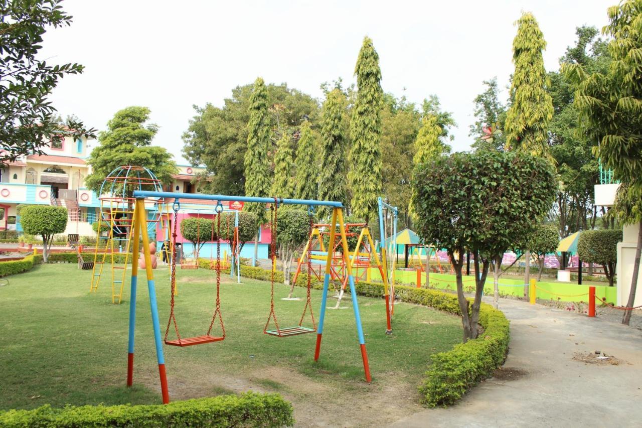 Fun And Food Resort & Holidays Harsola Esterno foto