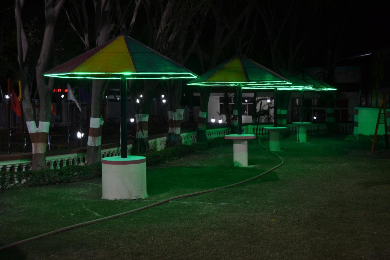 Fun And Food Resort & Holidays Harsola Esterno foto