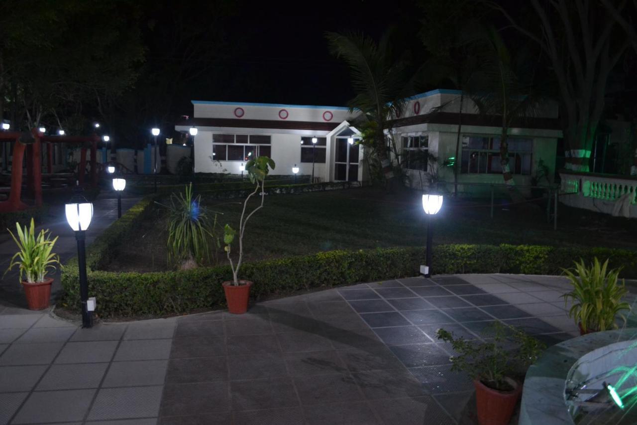 Fun And Food Resort & Holidays Harsola Esterno foto